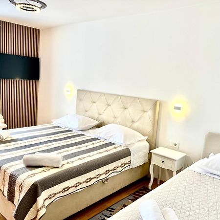 Holiday Resort Laura Zadar Exterior photo